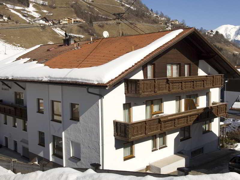 Hotel Neuwirt Kirchdorf in Tirol Exterior foto